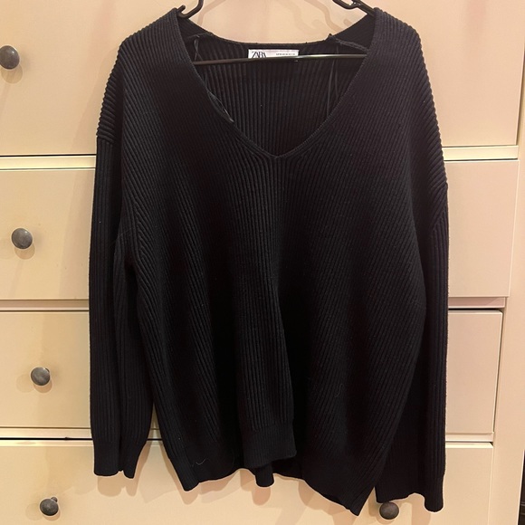 Zara Chunky V Neck Sweater - Picture 2 of 3